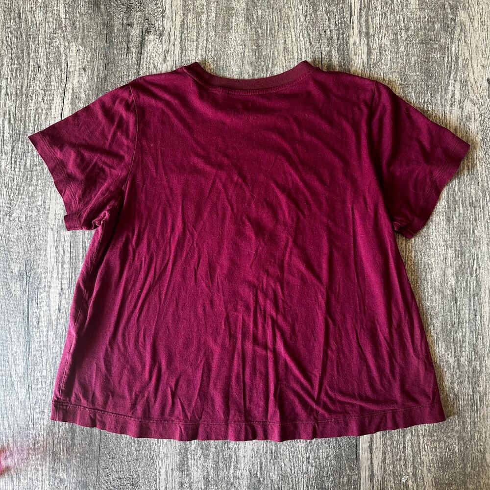 Disney Brand Mickey Mouse Women's Crop T-Shirt Burgundy Medium 90's - Picture 2 of 3